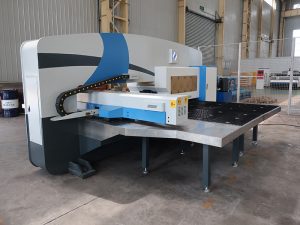 käytetty CNC-revolveripuristinpuristin